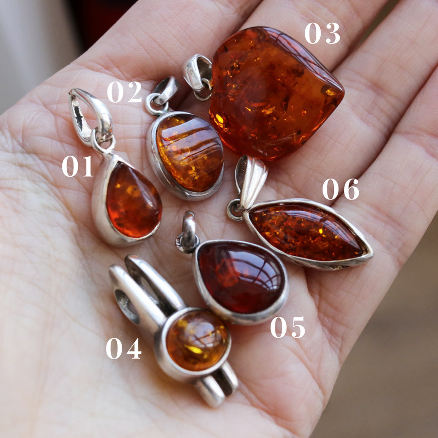 Vintage | Amber Pendant