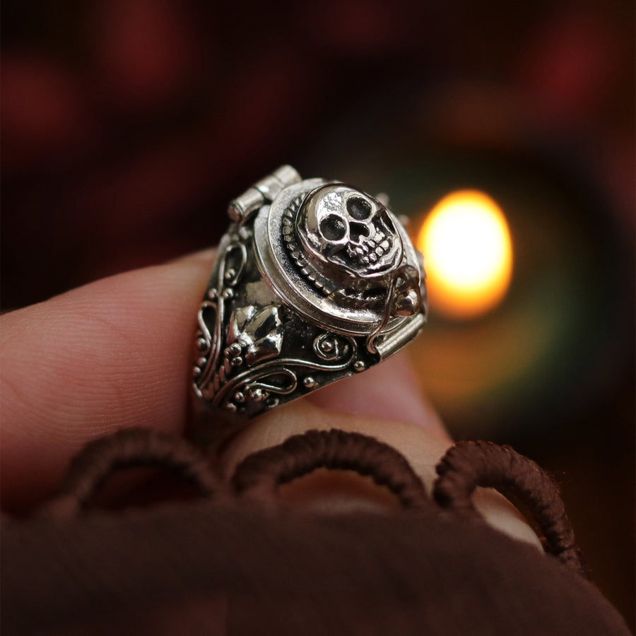 Till Death Opening Poison Box Ring