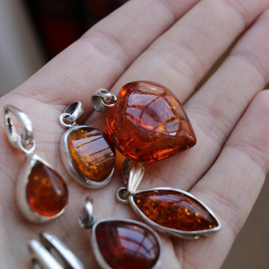 Vintage | Amber Pendant