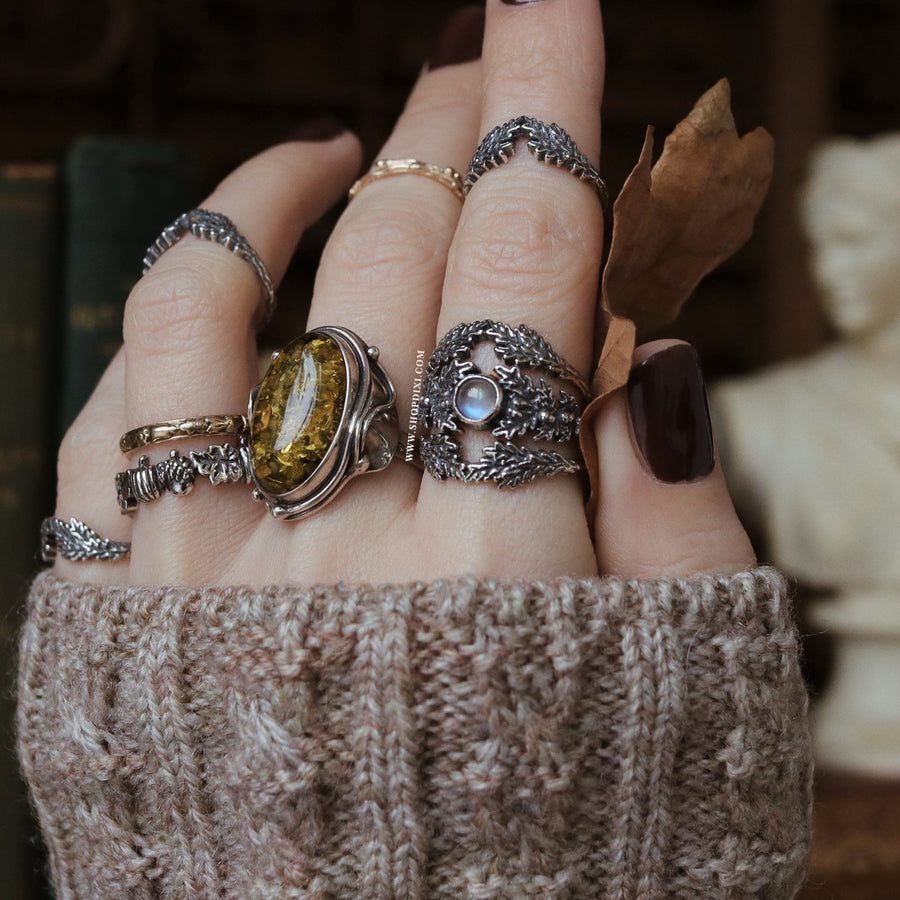 Oak Leaf Cradle Ring