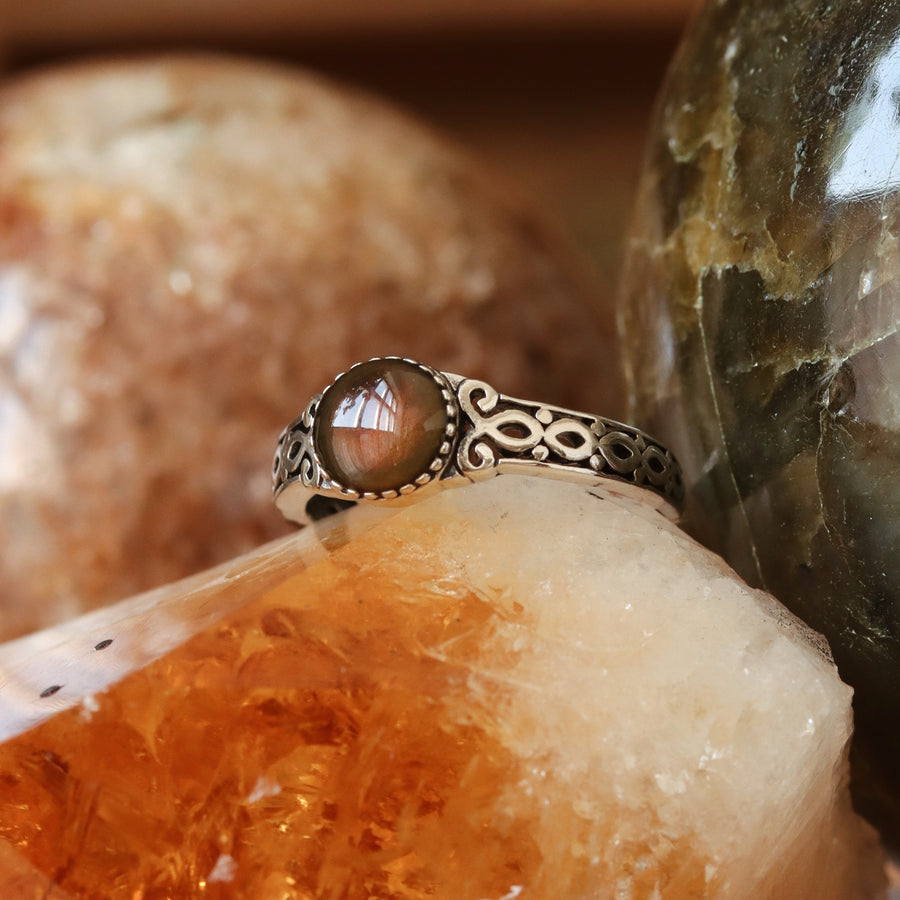 Hocus Pocus Mood Stone Ring