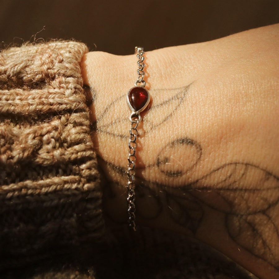 Vintage Reworked | Garnet Teardrop Bracelet